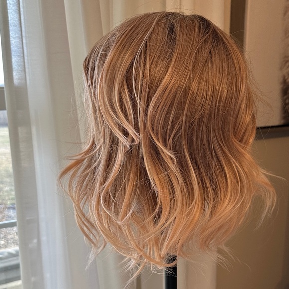 Chelsey Smith Crowns Butterfly Short Apricot Petite - Picture 3 of 5